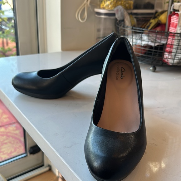 Clarks Collection - Picture 2 of 4